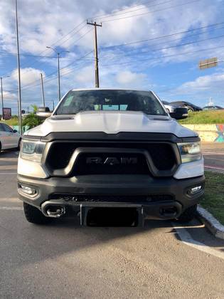 RAM 1500 5.7 V8 GASOLINA REBEL CD 4X4 AUTOMÁTICO